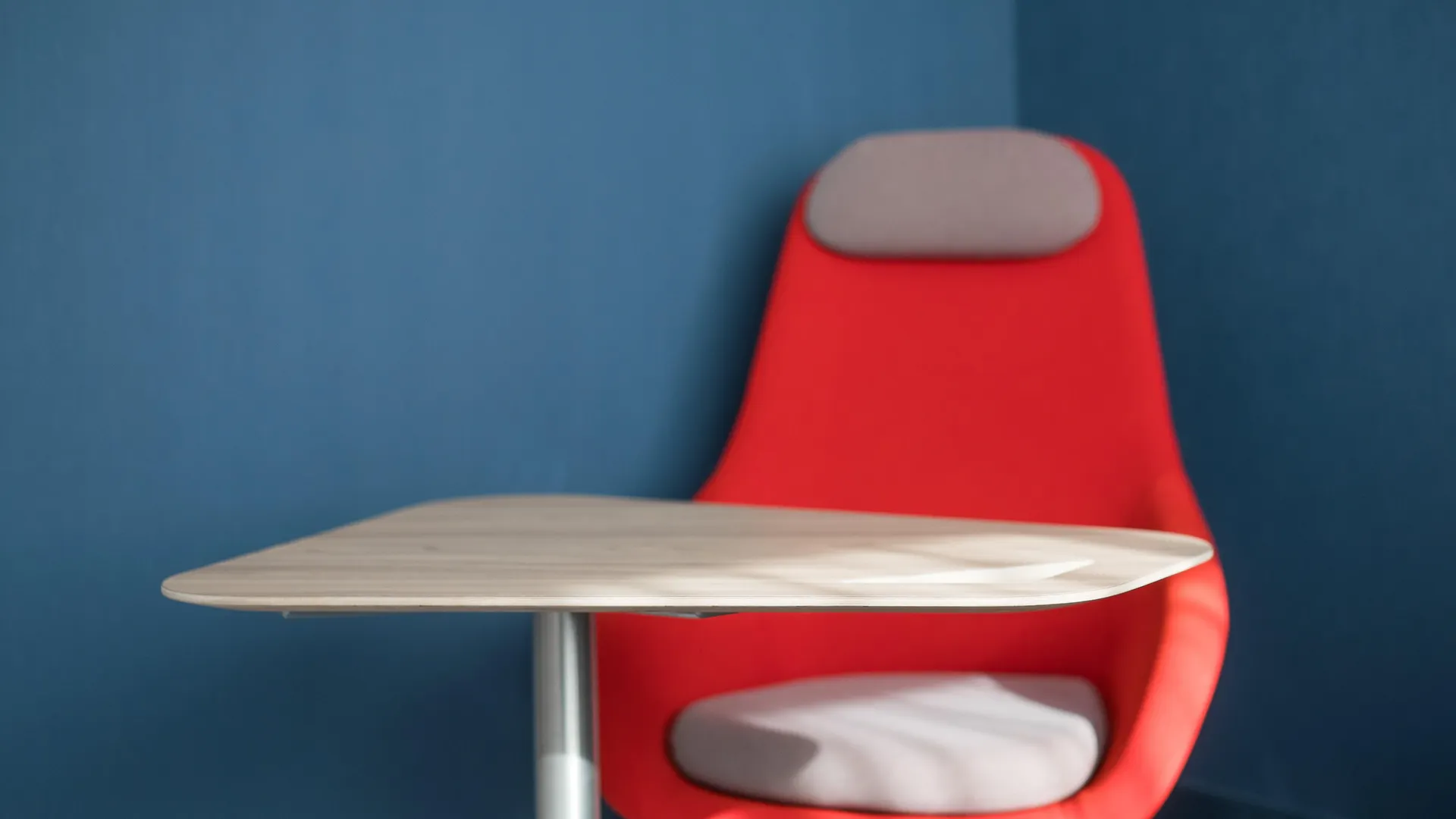 Отель Holiday Inn Express Amsterdam - North Riverside By Ihg