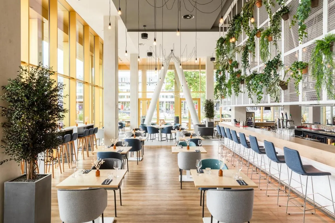 Holiday Inn Express Amsterdam - North Riverside By Ihg Отель